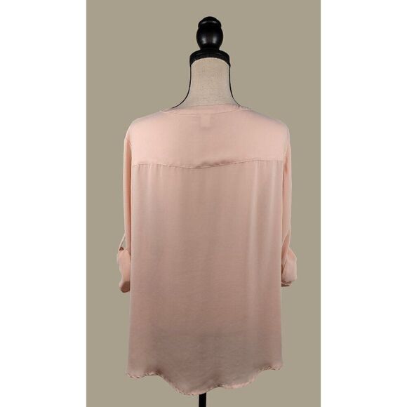 Torrid Light Pink 3/4 Roll-tab Sleeves Blouse Size 1X - Picture 2 of 10